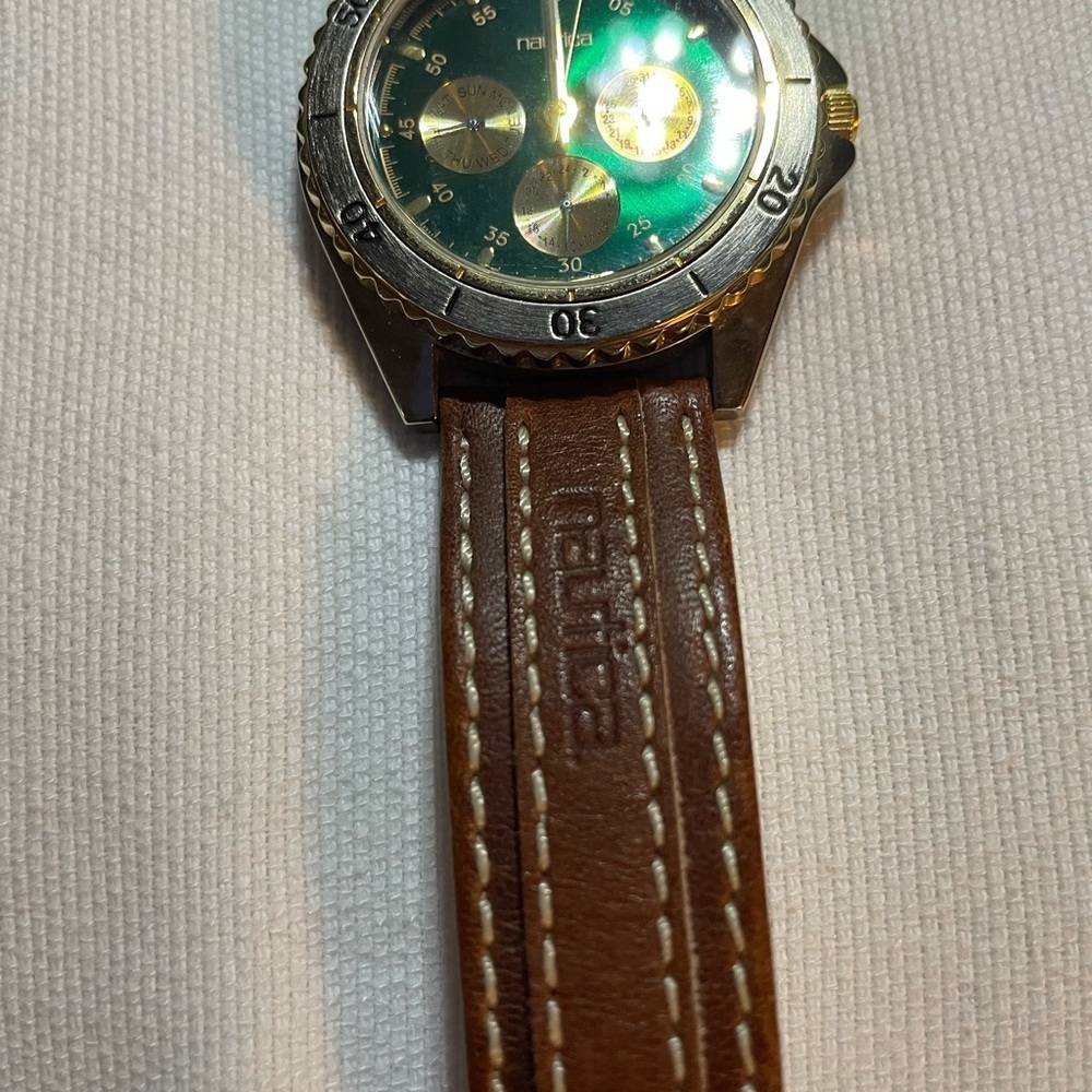 Vintage 90s Nautica Emerald Dial Quartz Diver Watch Used needs battery - Picture 3 of 9